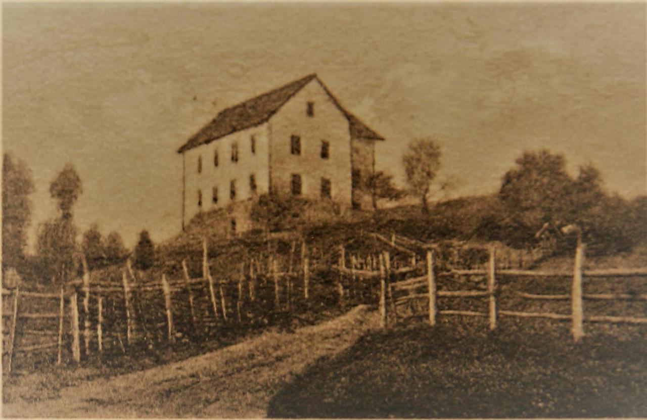 Alte Volksschule - Schual In Gradne *